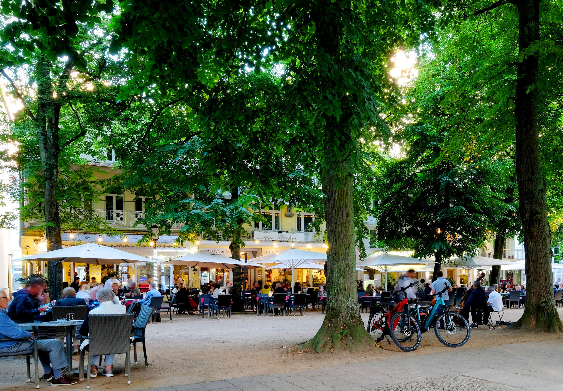 Cafés mit Außengastronomie an der Hauptallee in Bad Pyrmont
